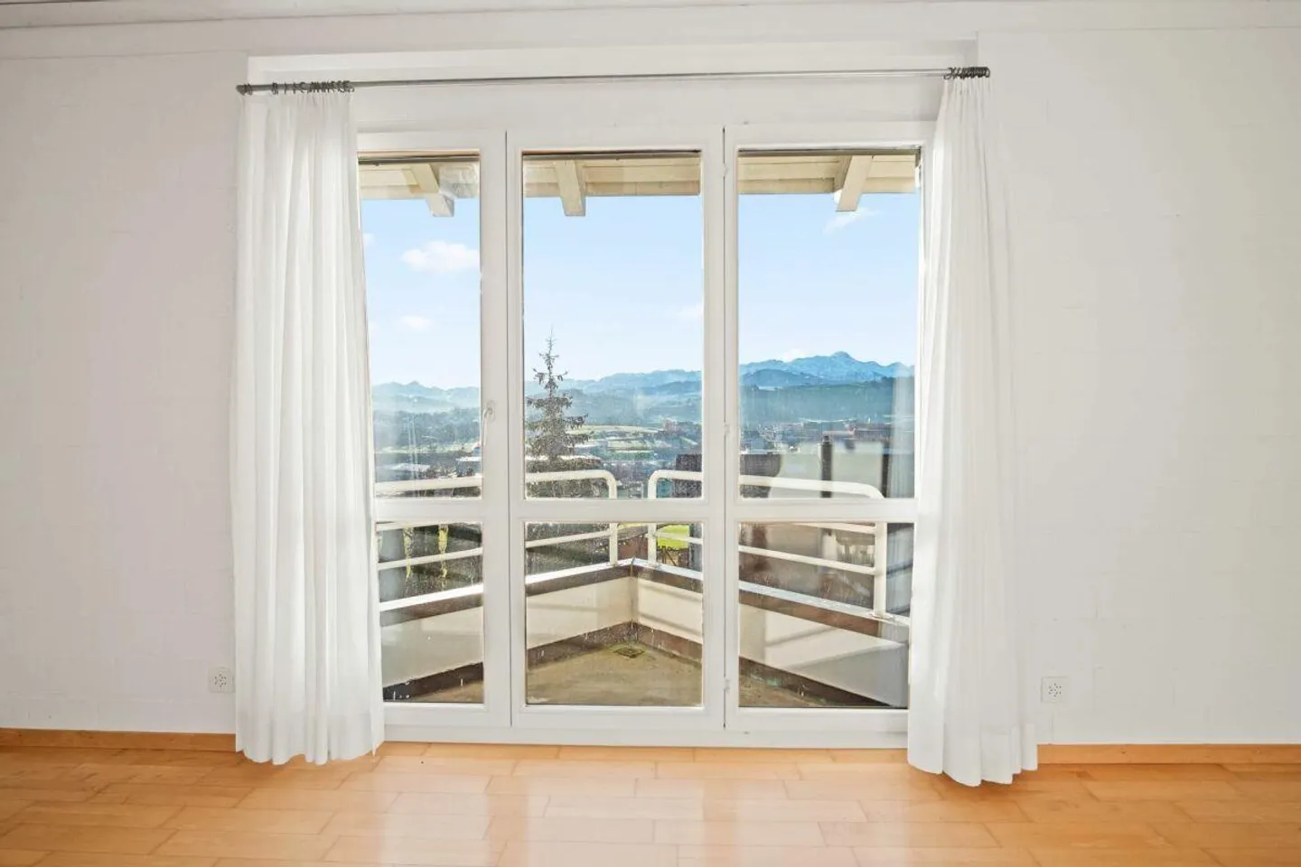 Maison individuelle exclusive avec appartement séparé et vue panoramique dégagée sur le Säntis - Photo 16 sur 30