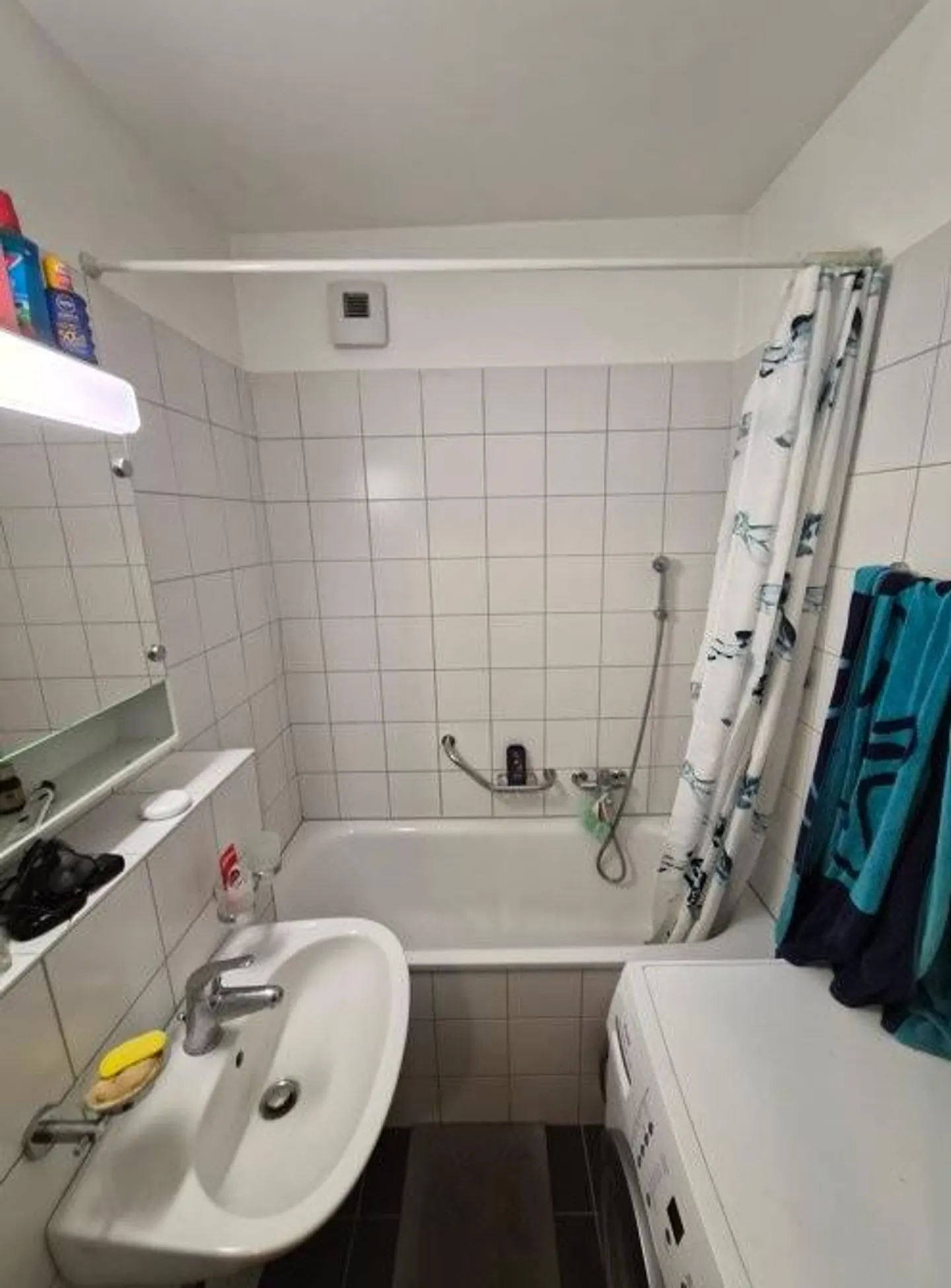 Appartement Charmant Près Commodités - Photo 3 sur 3