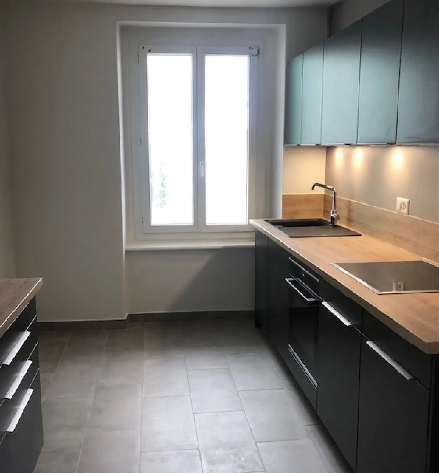 Envers 49 - 2nd West 3-room renovated - Photo 1 of 6