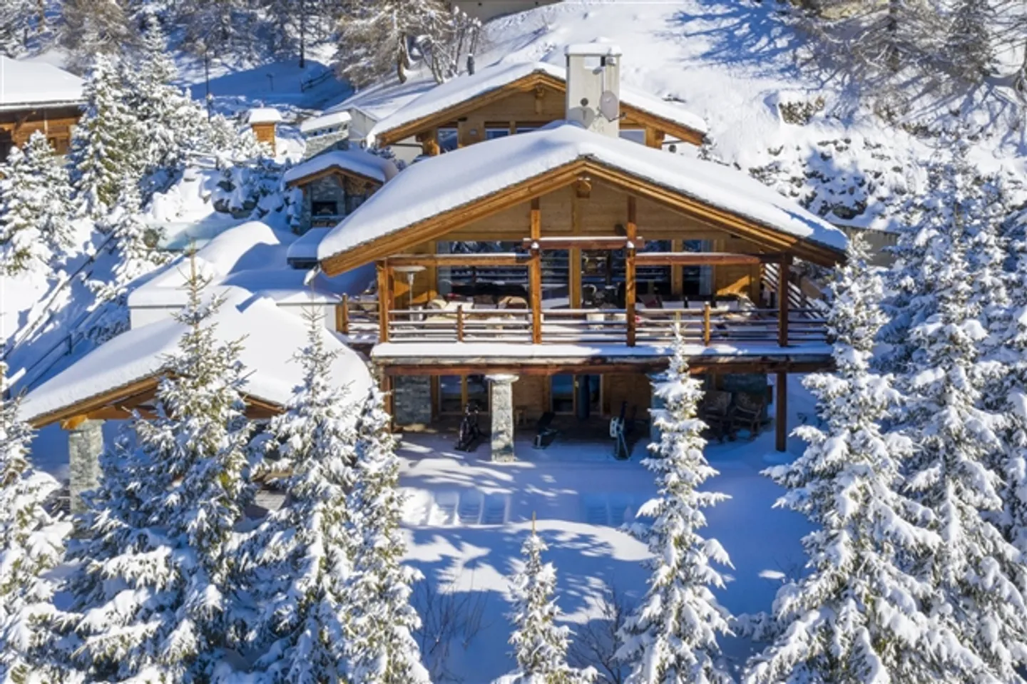 Spa Chalet | Luxury Chalet with Spectacular Views - Photo 1 of 13