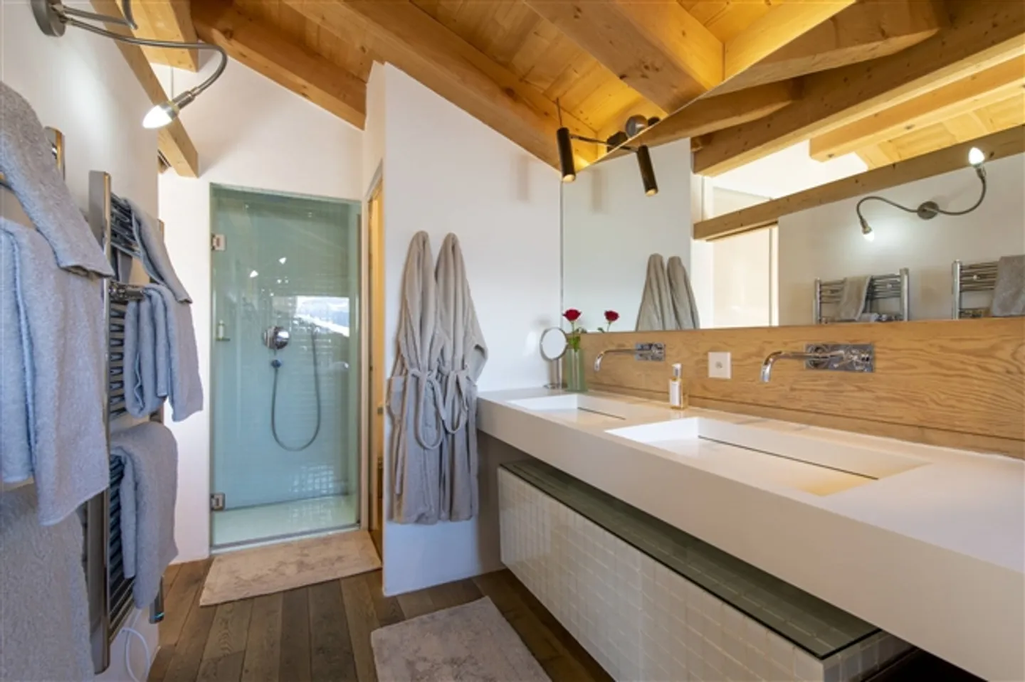 Spa Chalet | Luxury Chalet with Spectacular Views - Photo 8 of 13