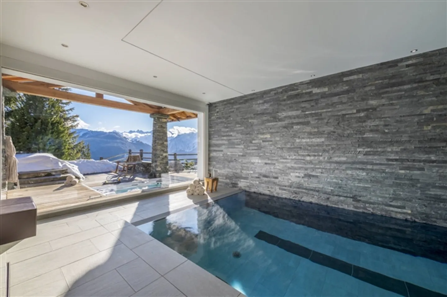 Spa Chalet | Luxury Chalet with Spectacular Views - Photo 9 of 13