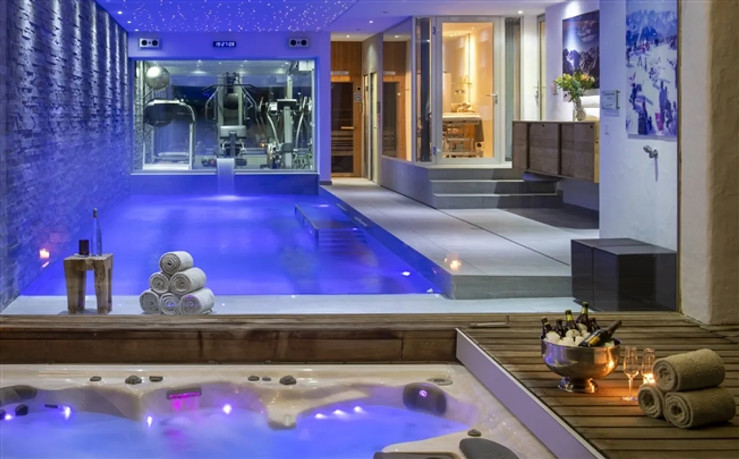 Spa Chalet | Luxury Chalet with Spectacular Views - Photo 12 of 13