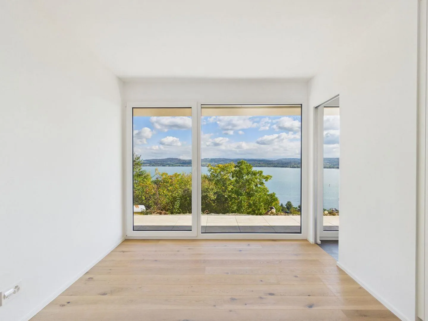 Villa neuve avec vue sur le lac - Photo 12 sur 19