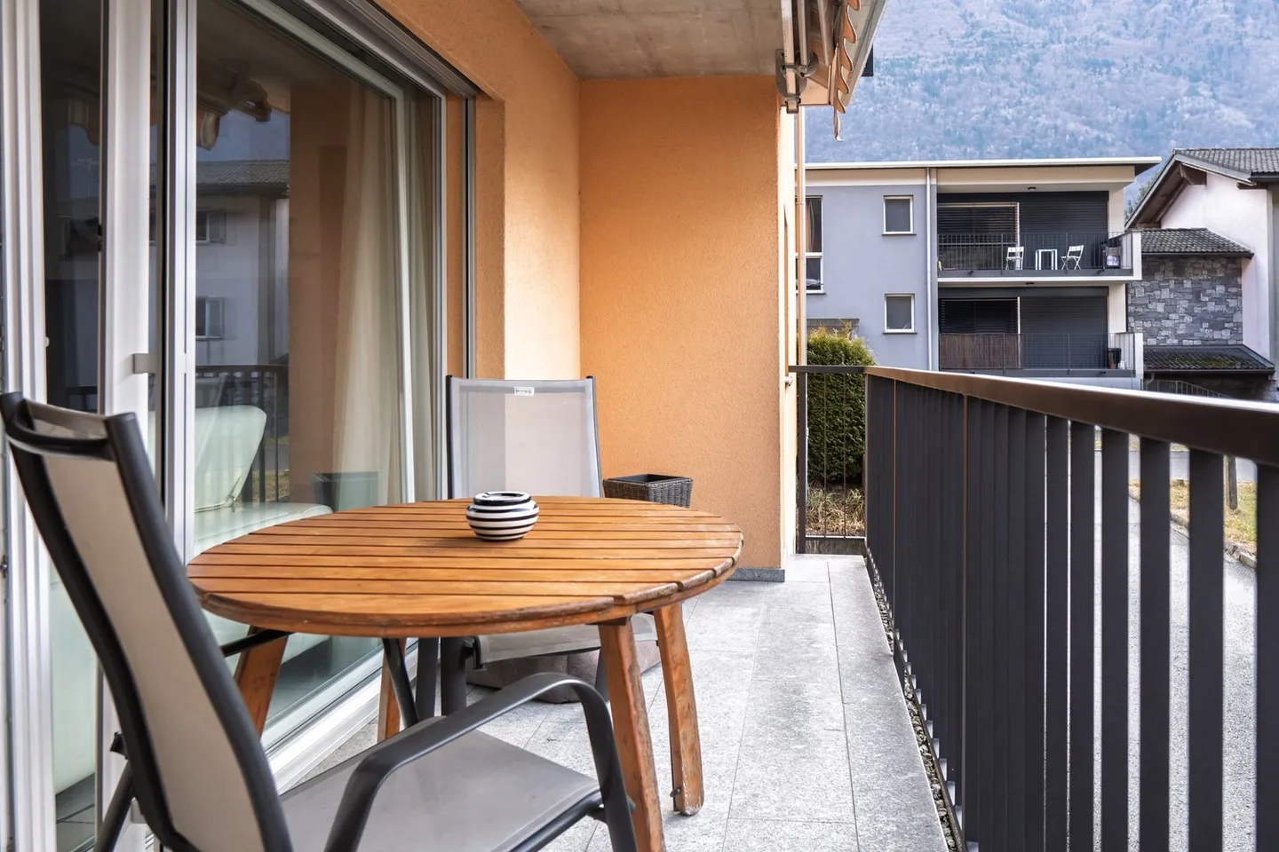 Das 5.5-Zimmer-Smart-Haus vor den Toren des Tessins - Foto 4 von 16