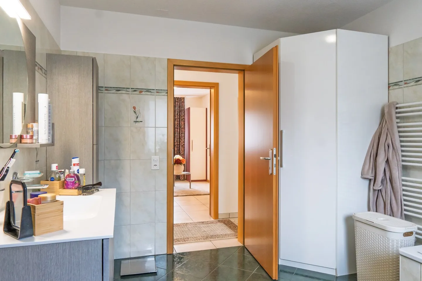 Das 5.5-Zimmer-Smart-Haus vor den Toren des Tessins - Foto 13 von 16