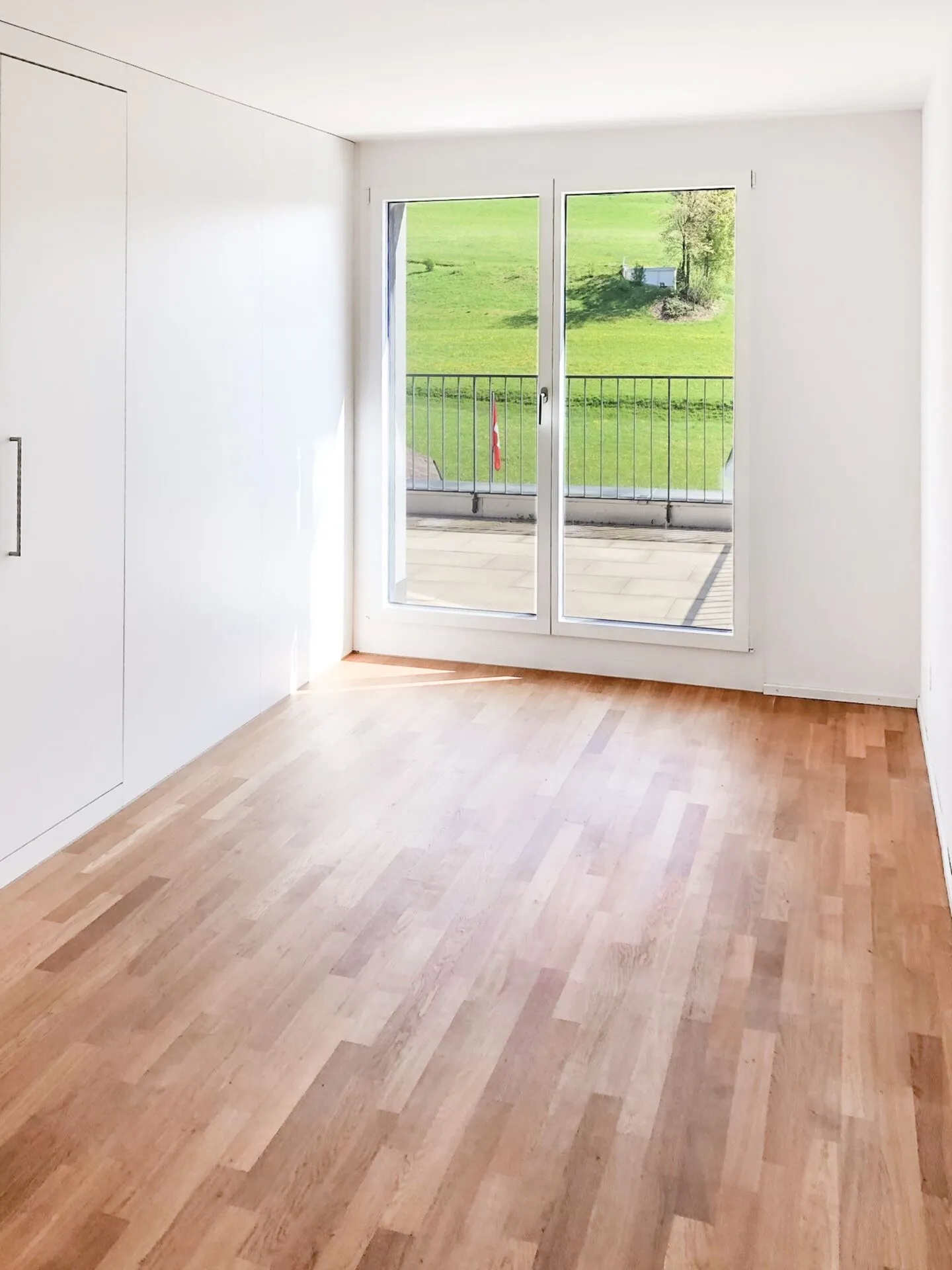 Vivere al sole con ampia terrazza e vista panoramica sulla natura - Foto 8 di 10