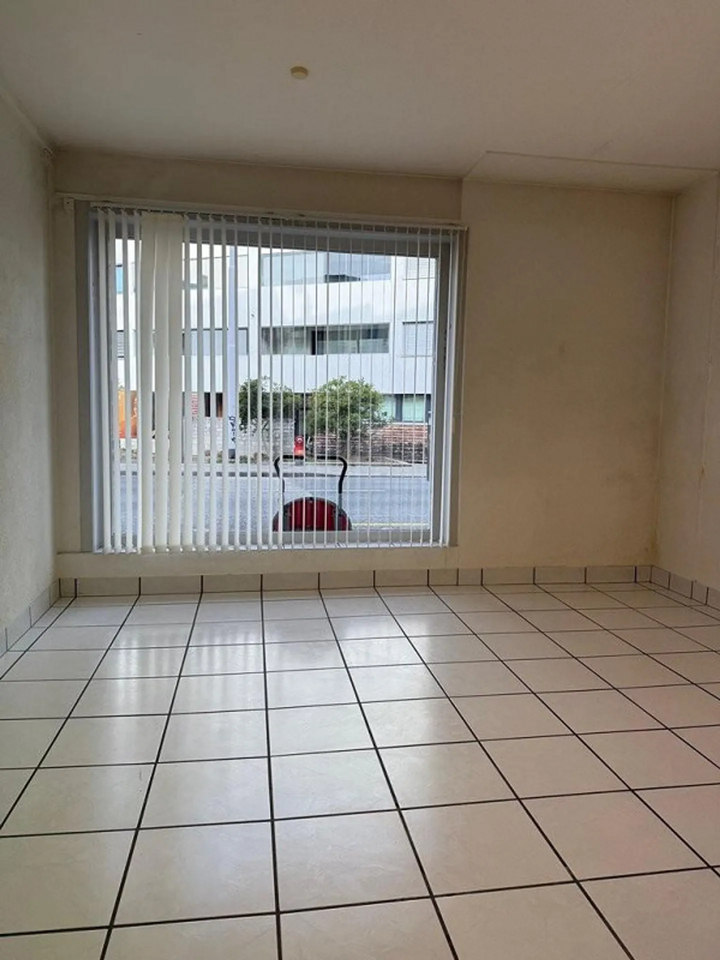 Verwirklichen Sie Ihre Geschäftsidee an bester Sichtlage in Biel! - Foto 4 von 8