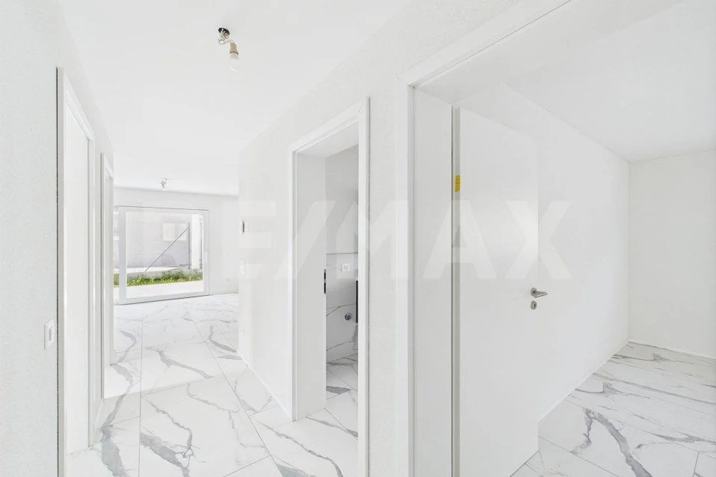 «Nuova costruzione - appartamento di 31/2 locali con giardino» - Foto 5 di 13