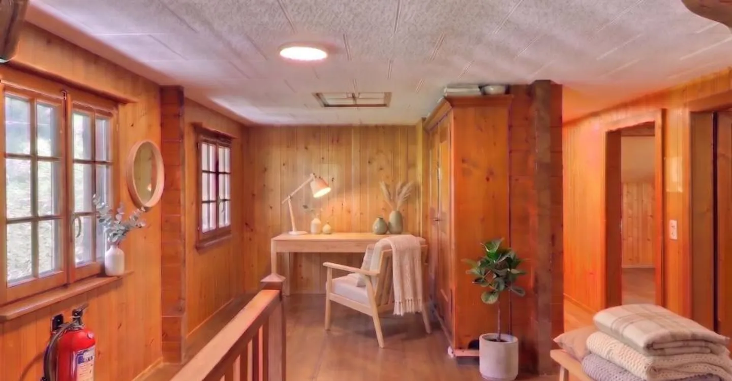 GELEGENHEIT ZUM GREIFEN - SCHÖNES 5,5-ZIMMER-CHALET MIT SCHÖNER AUSSICHT - Foto 9 von 13