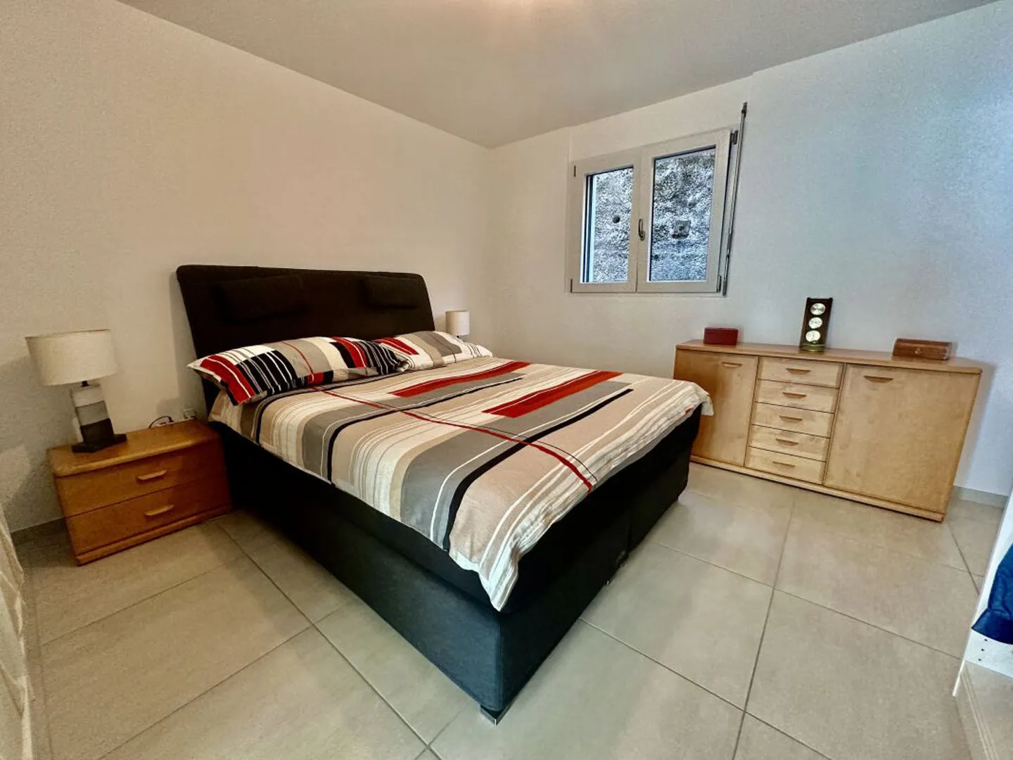 4 ½-Zimmer-Wohnung mit Panoramaterrasse und 2 Parkplätzen - Foto 6 von 9