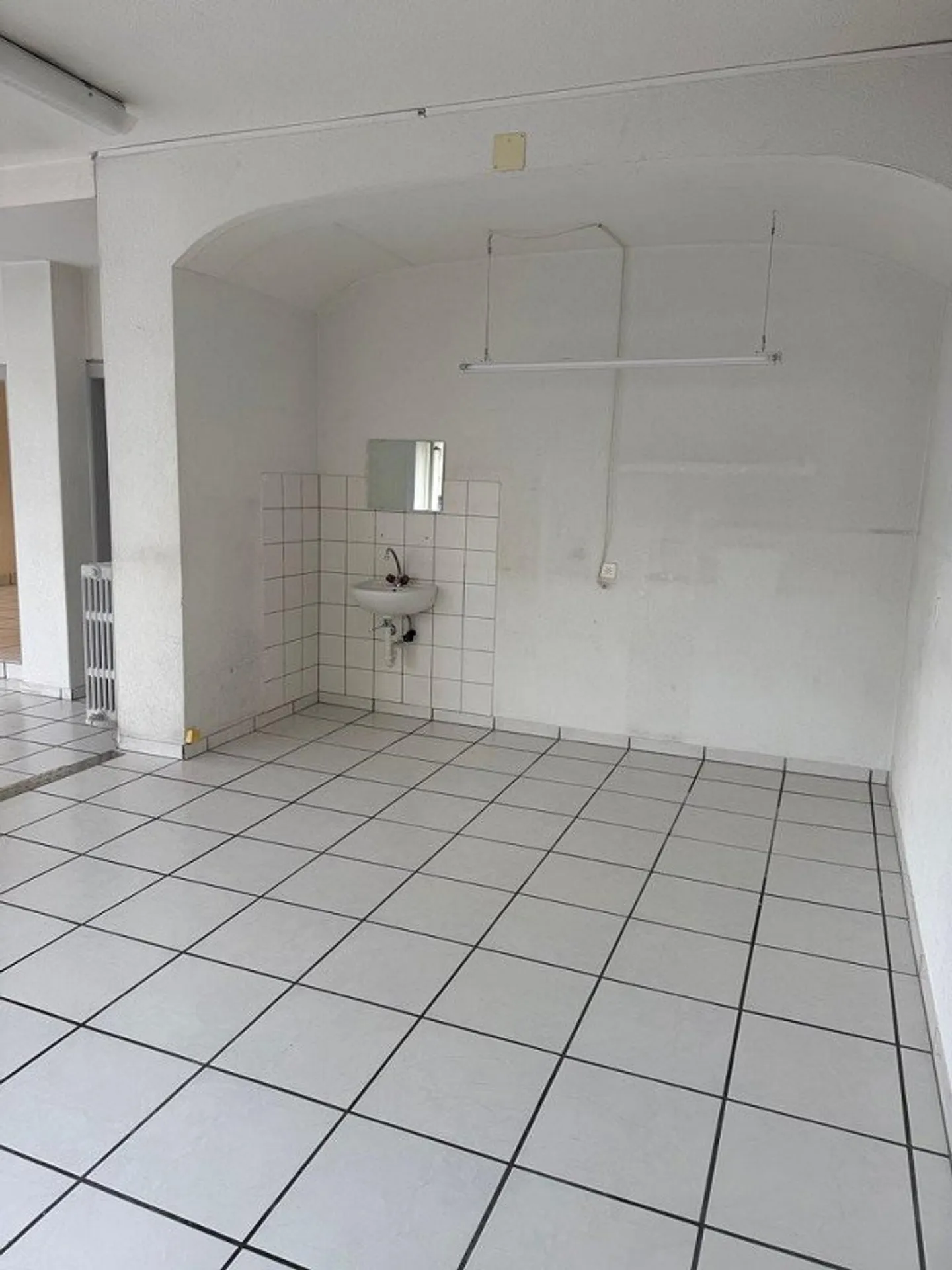 Verwirklichen Sie Ihre Geschäftsidee an bester Sichtlage in Biel! - Foto 6 von 8