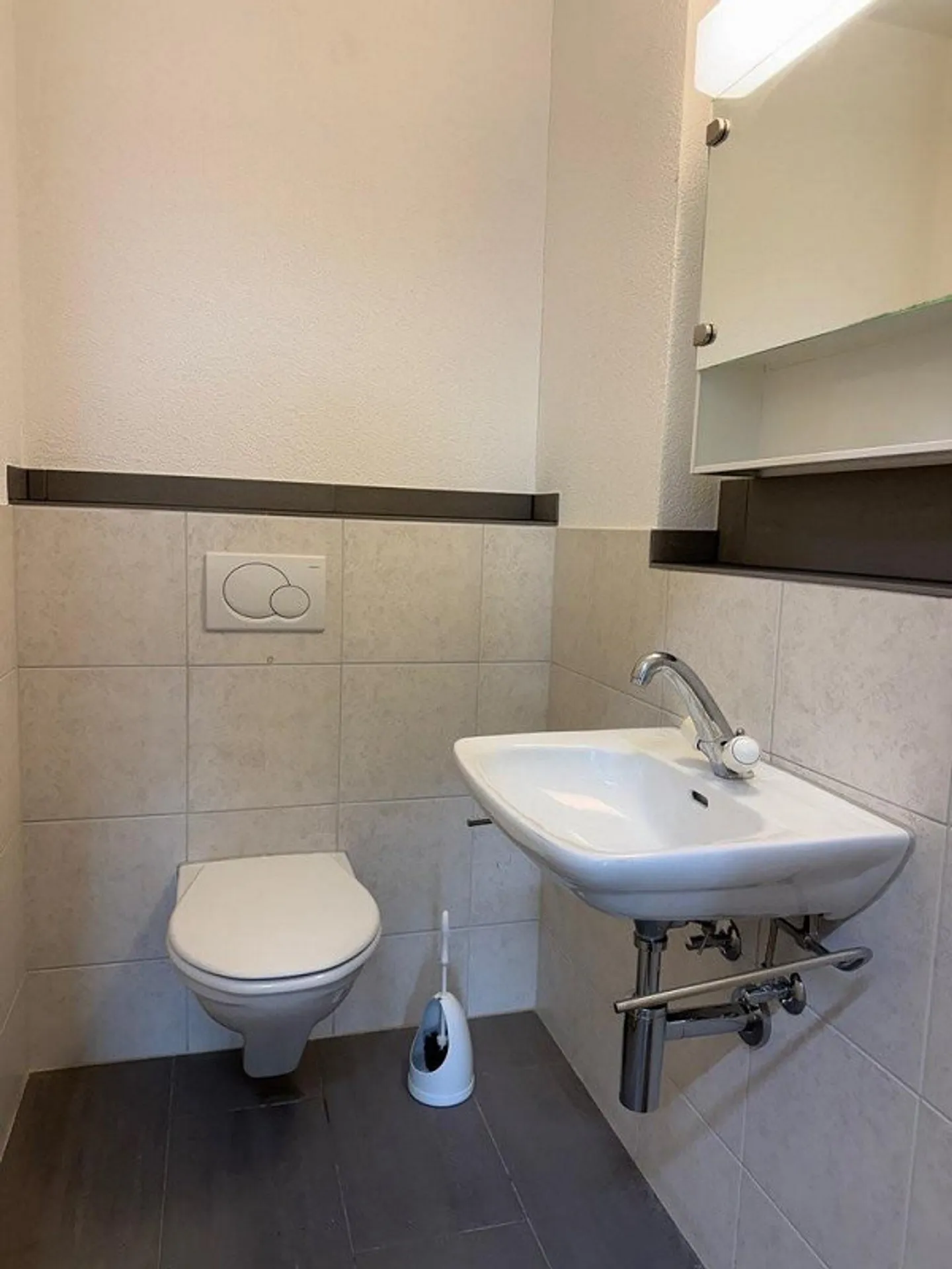 Verwirklichen Sie Ihre Geschäftsidee an bester Sichtlage in Biel! - Foto 7 von 8