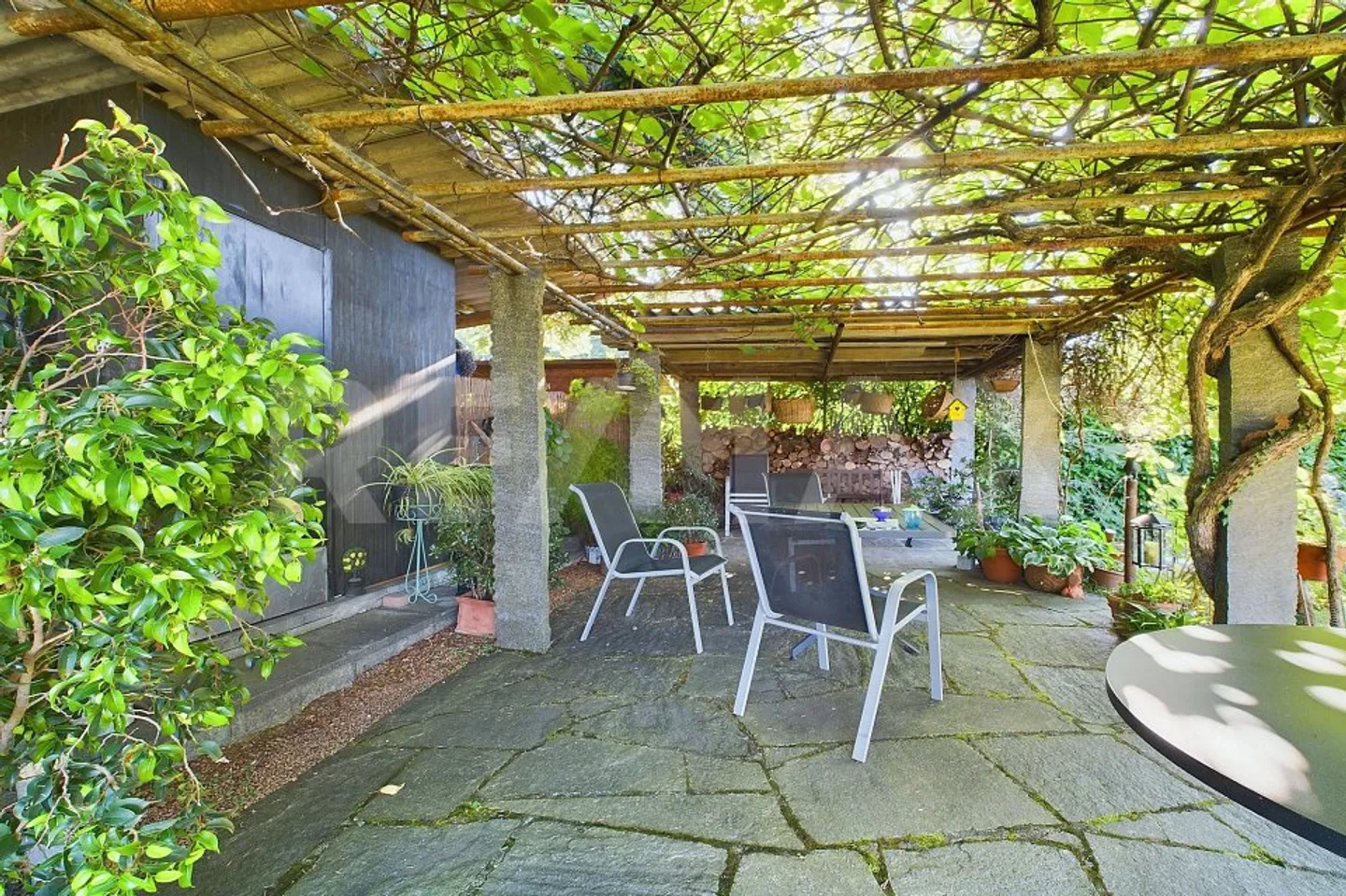 Villa elegante con vista lago - Foto 4 di 13