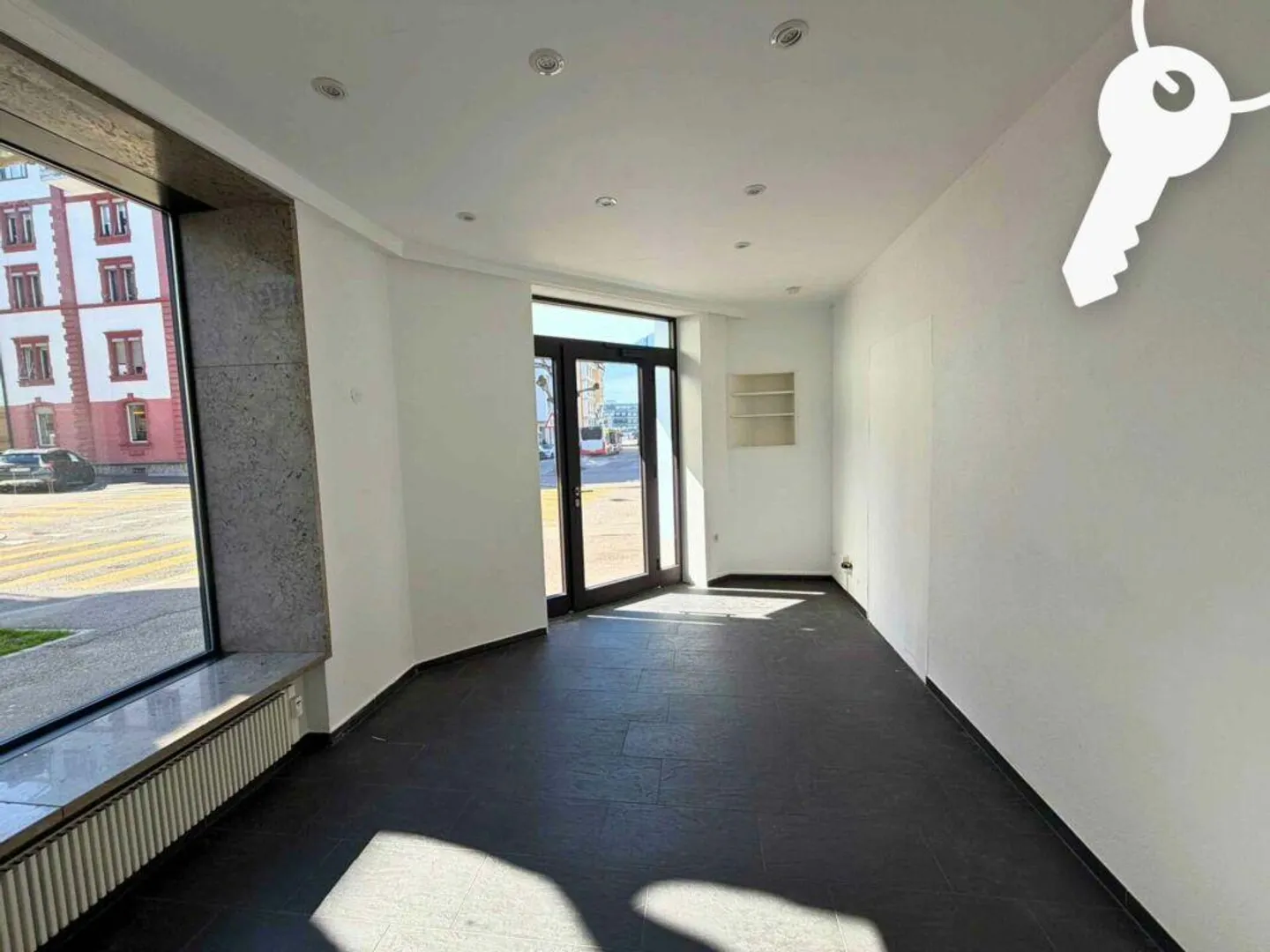 The Opportunity: Compact Retail Space at the Entrance of Solothurn - Photo 4 of 7