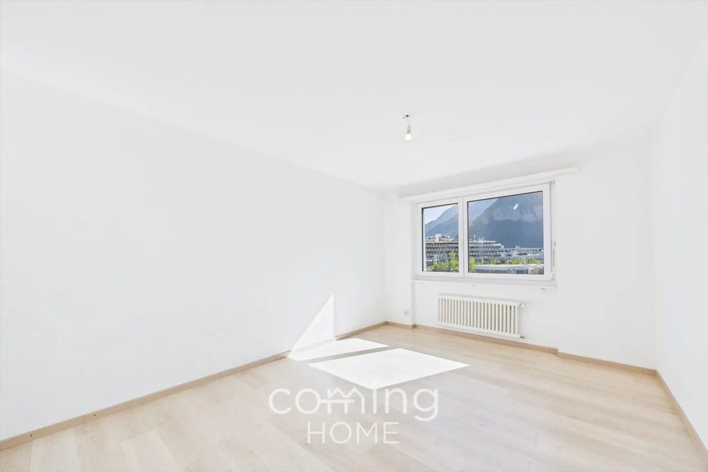 Appartement moderne de 4,5 pièces à Visp - emplacement central avec balcon et confort - Photo 3 sur 10
