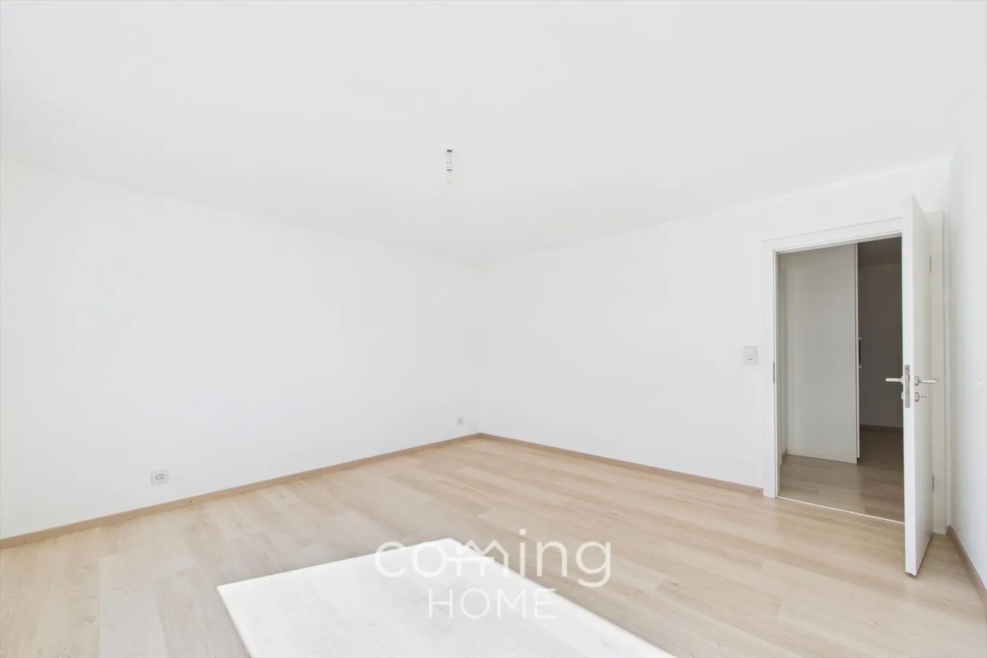 Appartement moderne de 4,5 pièces à Visp - emplacement central avec balcon et confort - Photo 4 sur 10