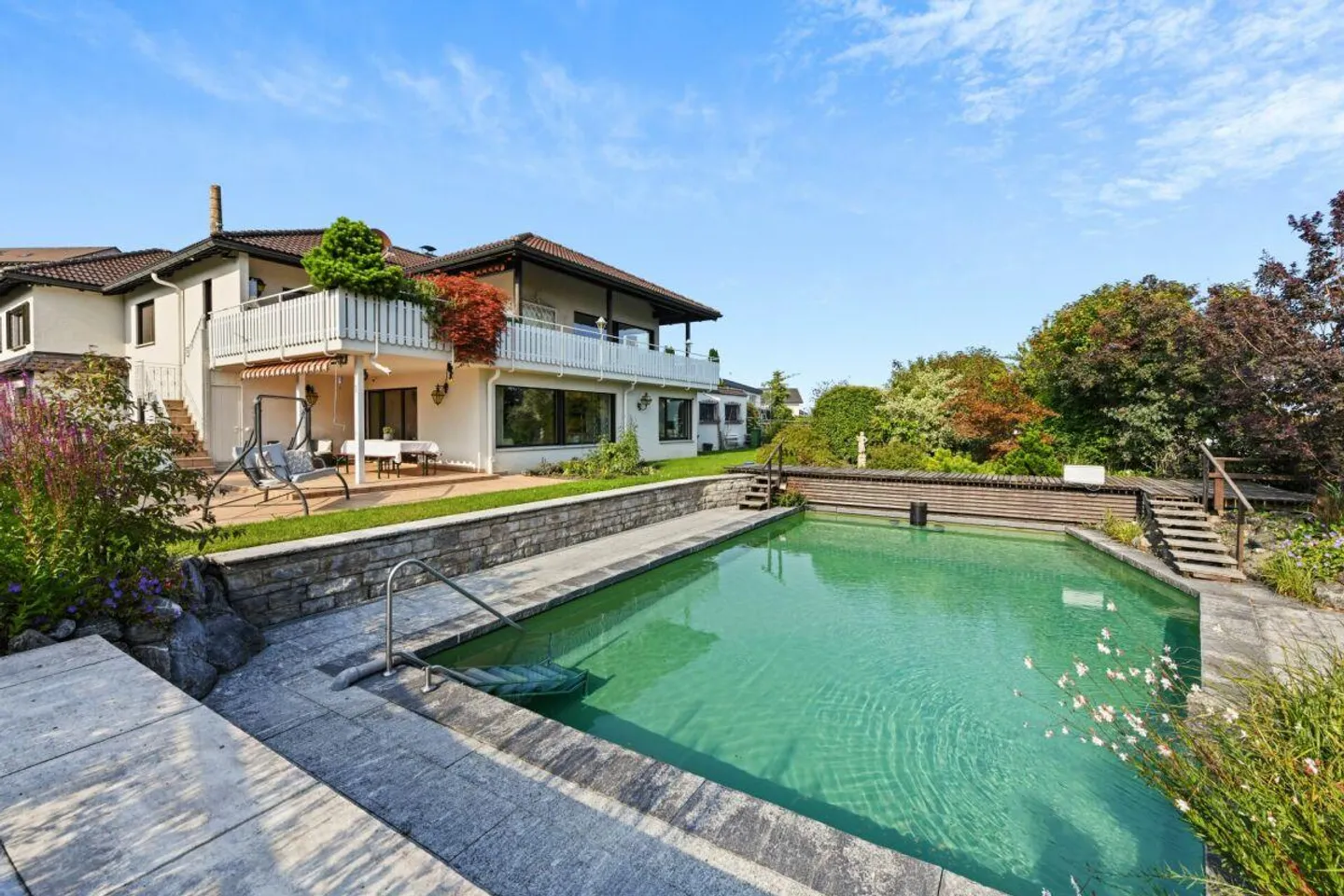 Villa con appartamento, piscina e vista panoramica - una casa piena di possibilità - Foto 1 di 30