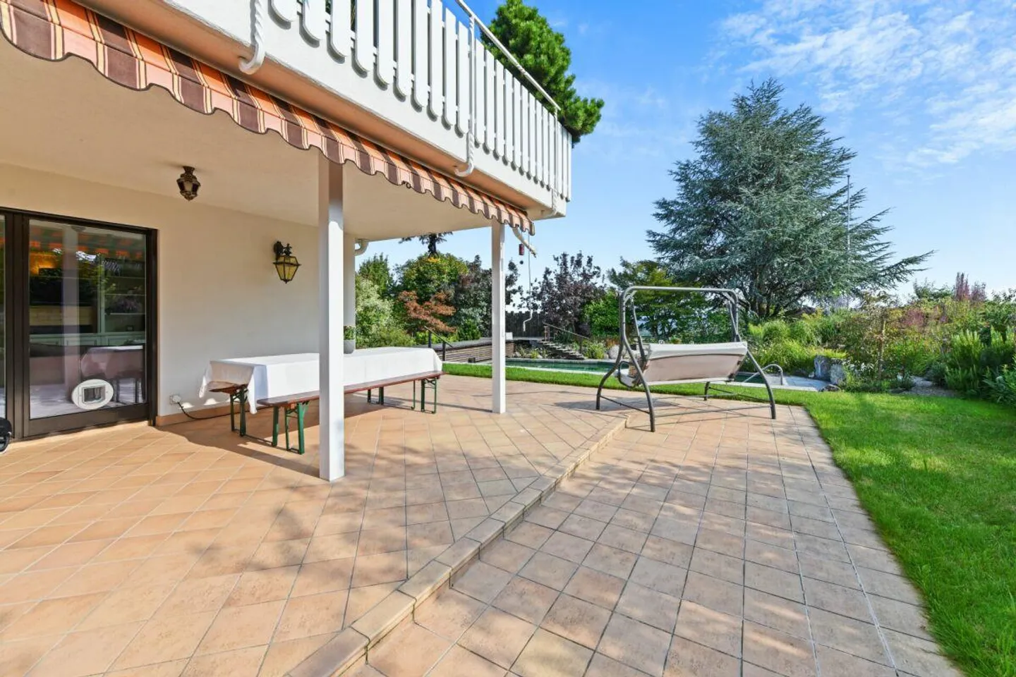 Villa con appartamento, piscina e vista panoramica - una casa piena di possibilità - Foto 6 di 30