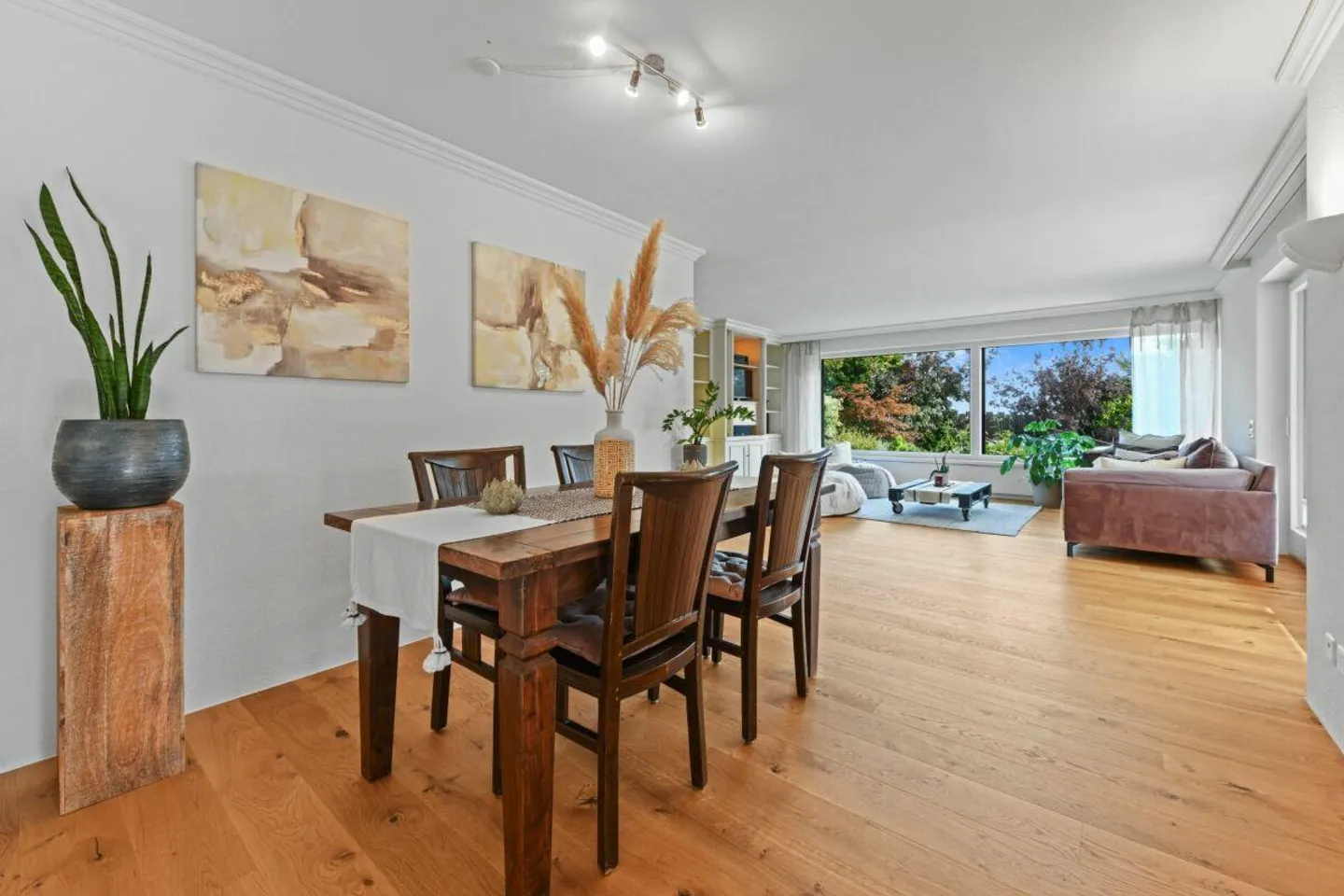 Villa con appartamento, piscina e vista panoramica - una casa piena di possibilità - Foto 10 di 30