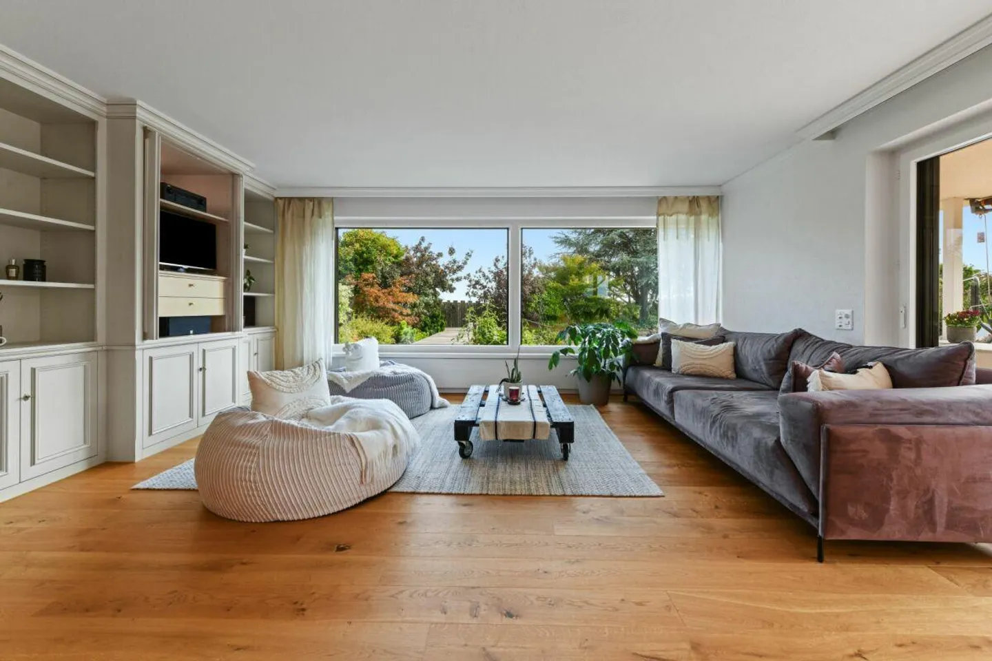 Villa con appartamento, piscina e vista panoramica - una casa piena di possibilità - Foto 9 di 30