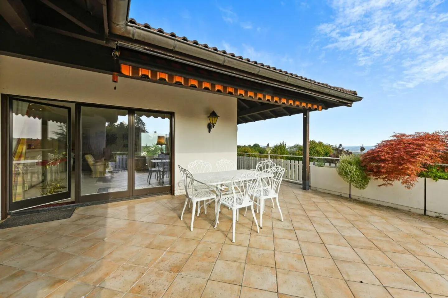 Villa con appartamento, piscina e vista panoramica - una casa piena di possibilità - Foto 15 di 30