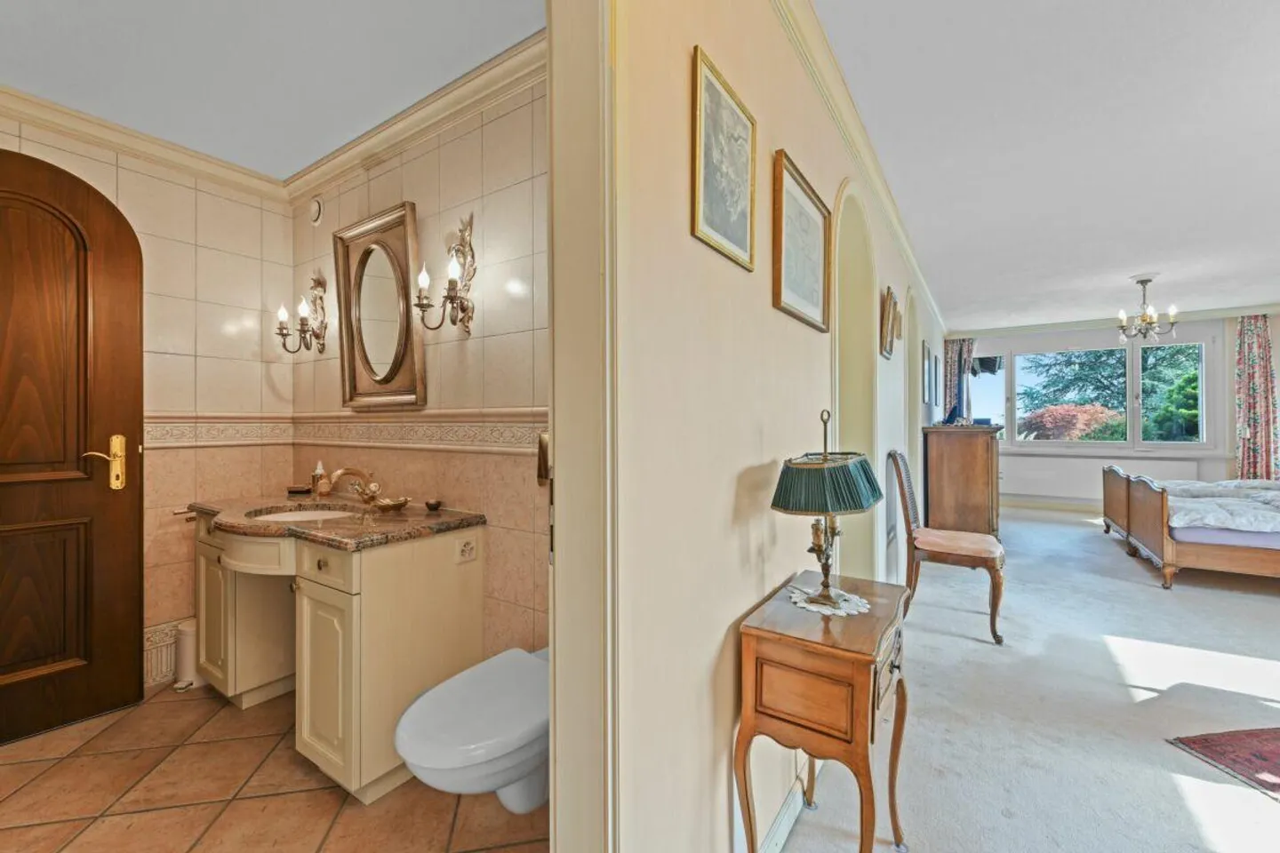 Villa con appartamento, piscina e vista panoramica - una casa piena di possibilità - Foto 27 di 30