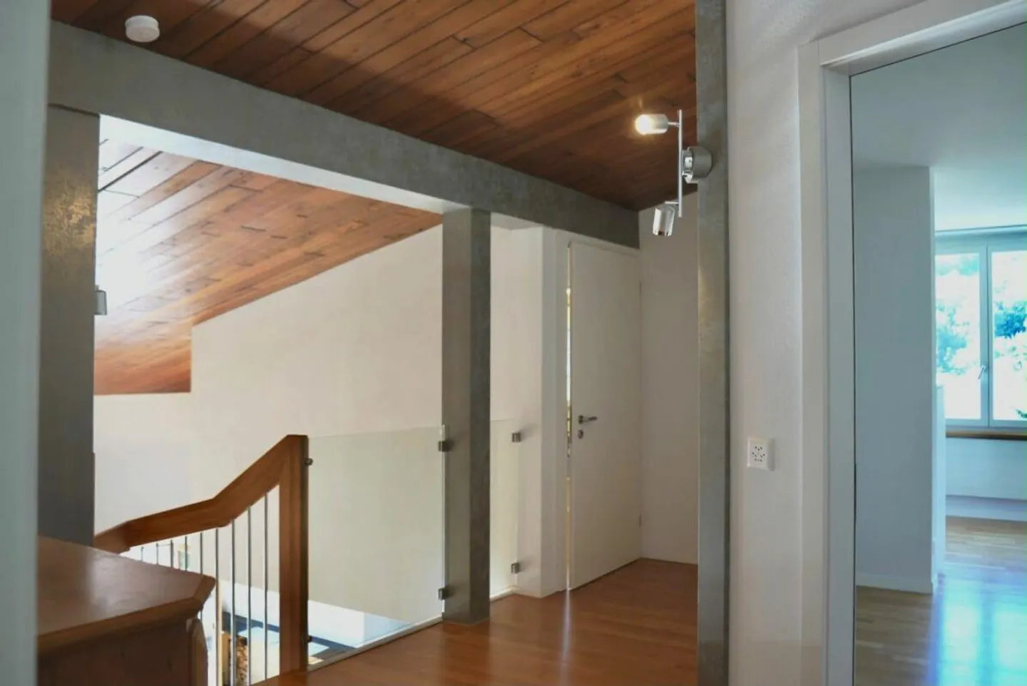 Appartamento duplex esclusivo di 5½ locali con vista panoramica sul lago e sulle montagne - Foto 14 di 29