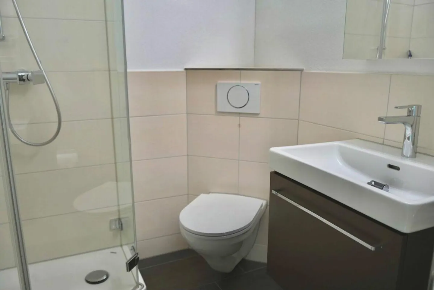 Appartamento duplex esclusivo di 5½ locali con vista panoramica sul lago e sulle montagne - Foto 16 di 29