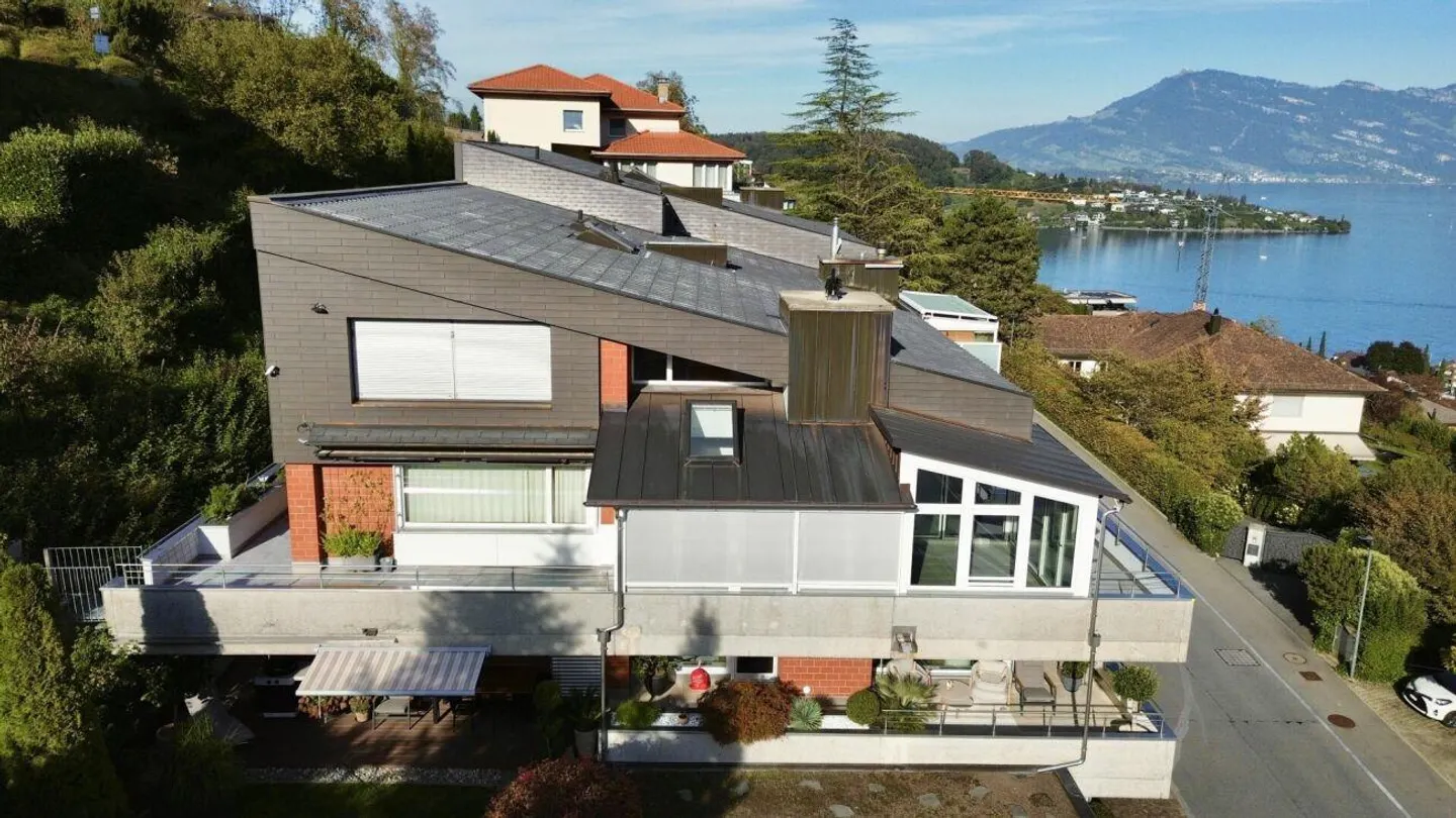 Appartamento duplex esclusivo di 5½ locali con vista panoramica sul lago e sulle montagne - Foto 23 di 29