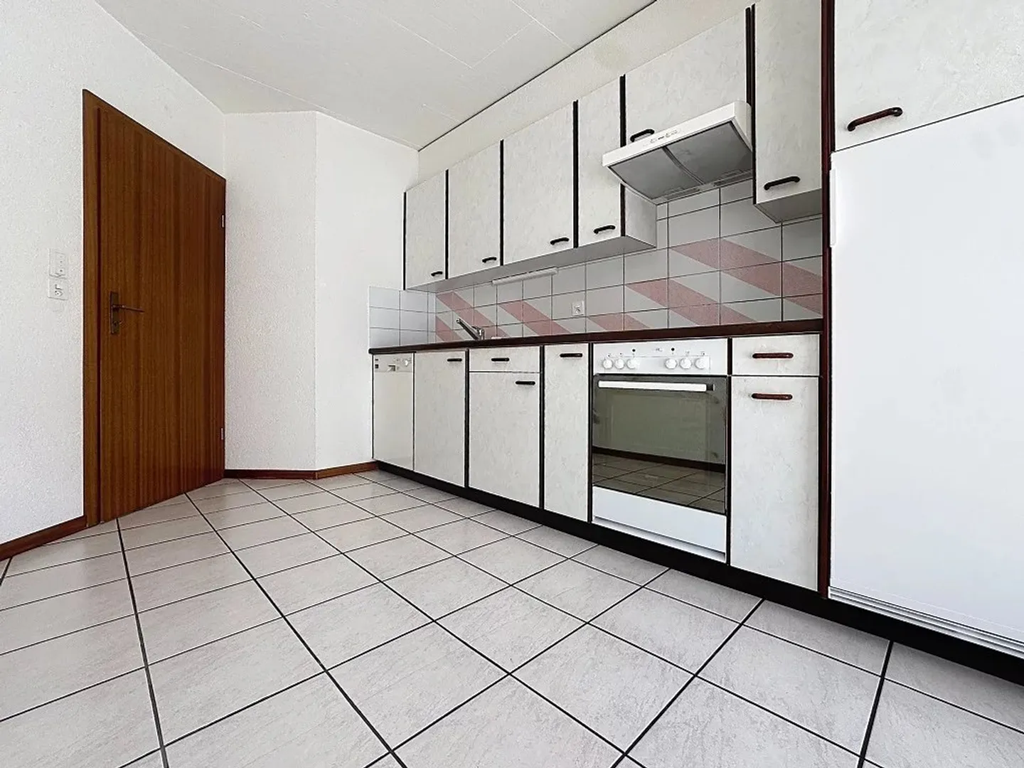 Spacious Apartment in Sion - Photo 6 of 13