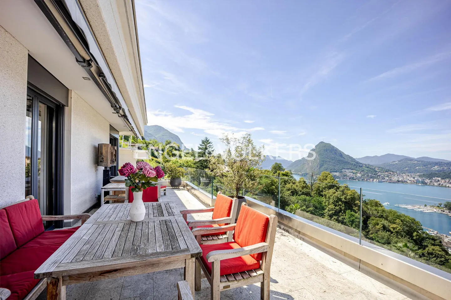 Attico con vista mozzafiato a Lugano-Albonago - Foto 7 di 14