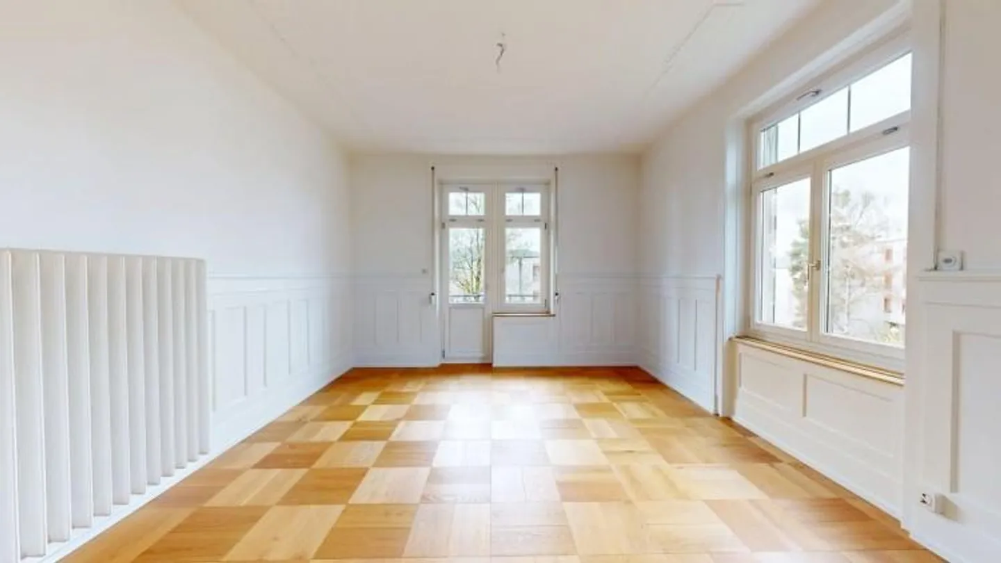 Renovated Art Nouveau Apartment in a Central Location - Photo 4 of 10