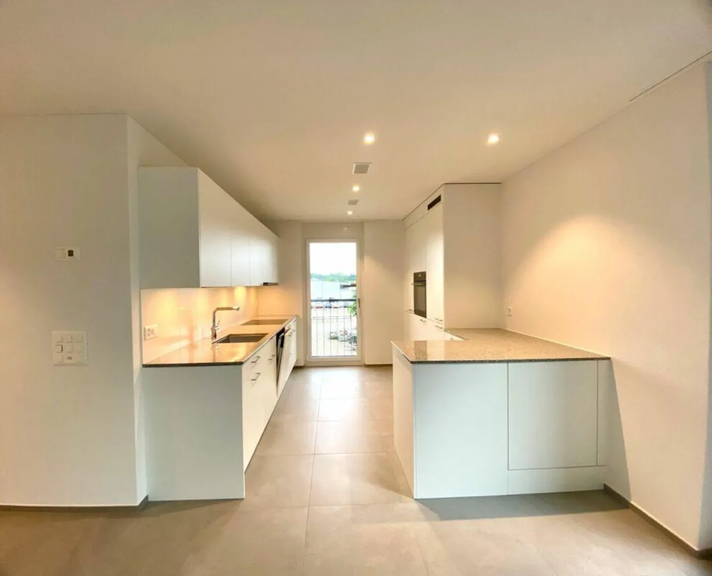 Vivere moderno: luminoso e spazioso - Foto 2 di 6