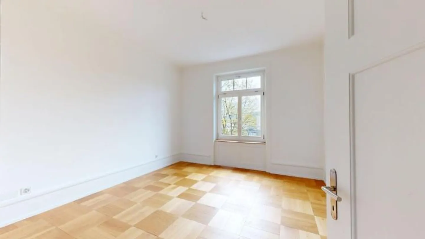 Renovated Art Nouveau Apartment in a Central Location - Photo 9 of 10