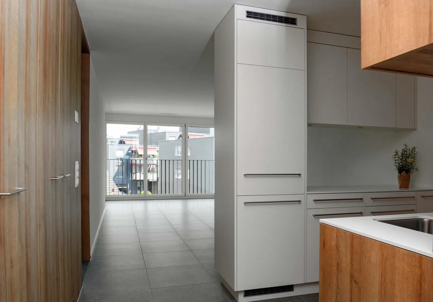 Modern 2.5-room apartment on the 1st floor in a top location in Zurich Seebach - Photo 6 of 6