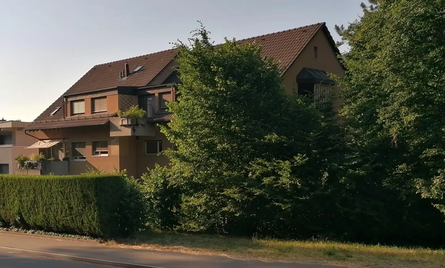 Charmante Dachwohnung in Riehen - Foto 1 von 12