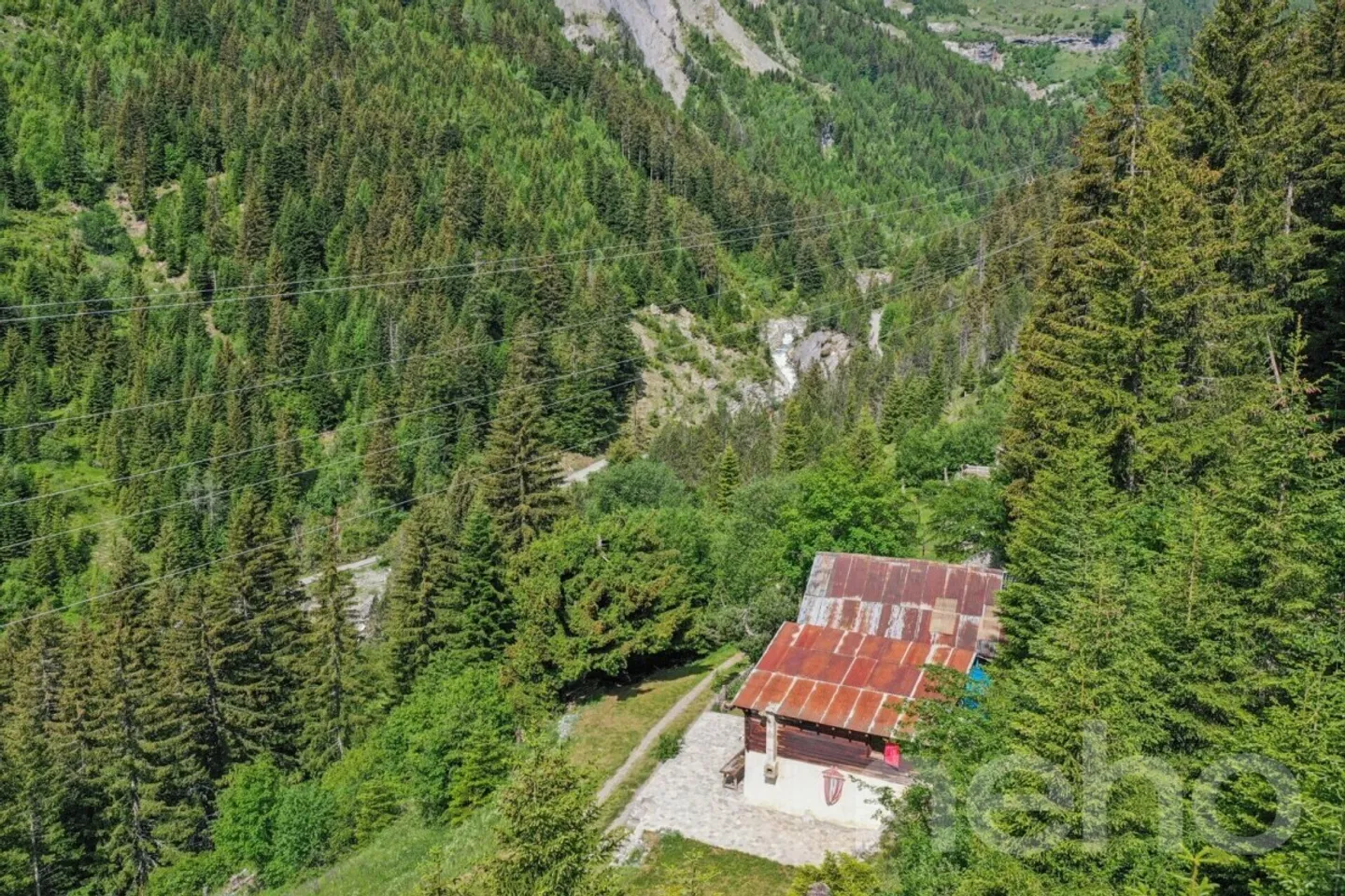 Mayen ristrutturato lungo un sentiero privato Savièse/Sanetsch facilmente accessibile - Foto 1 di 12