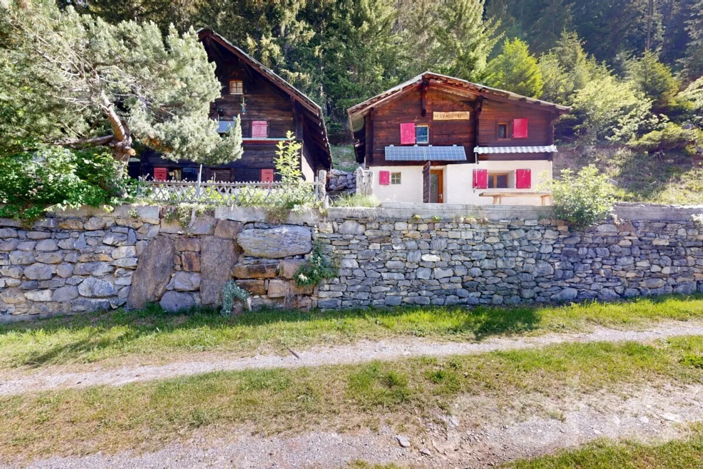 Mayen ristrutturato lungo un sentiero privato Savièse/Sanetsch facilmente accessibile - Foto 10 di 12