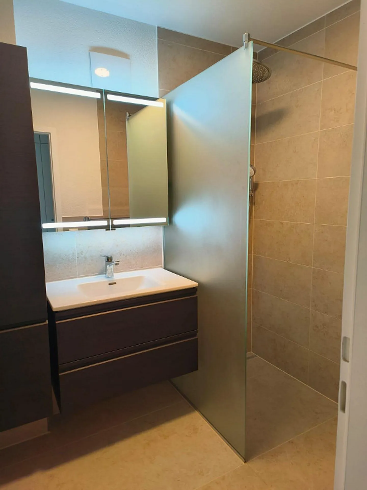 Charmante Dachwohnung in Riehen - Foto 7 von 12