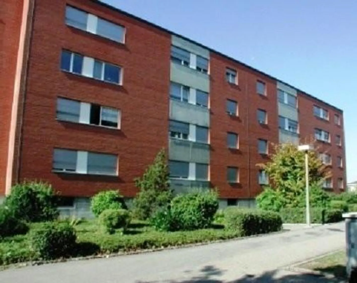 Appartamento ristrutturato con 4 stanze nel verde a Muttenz - Foto 1 di 10