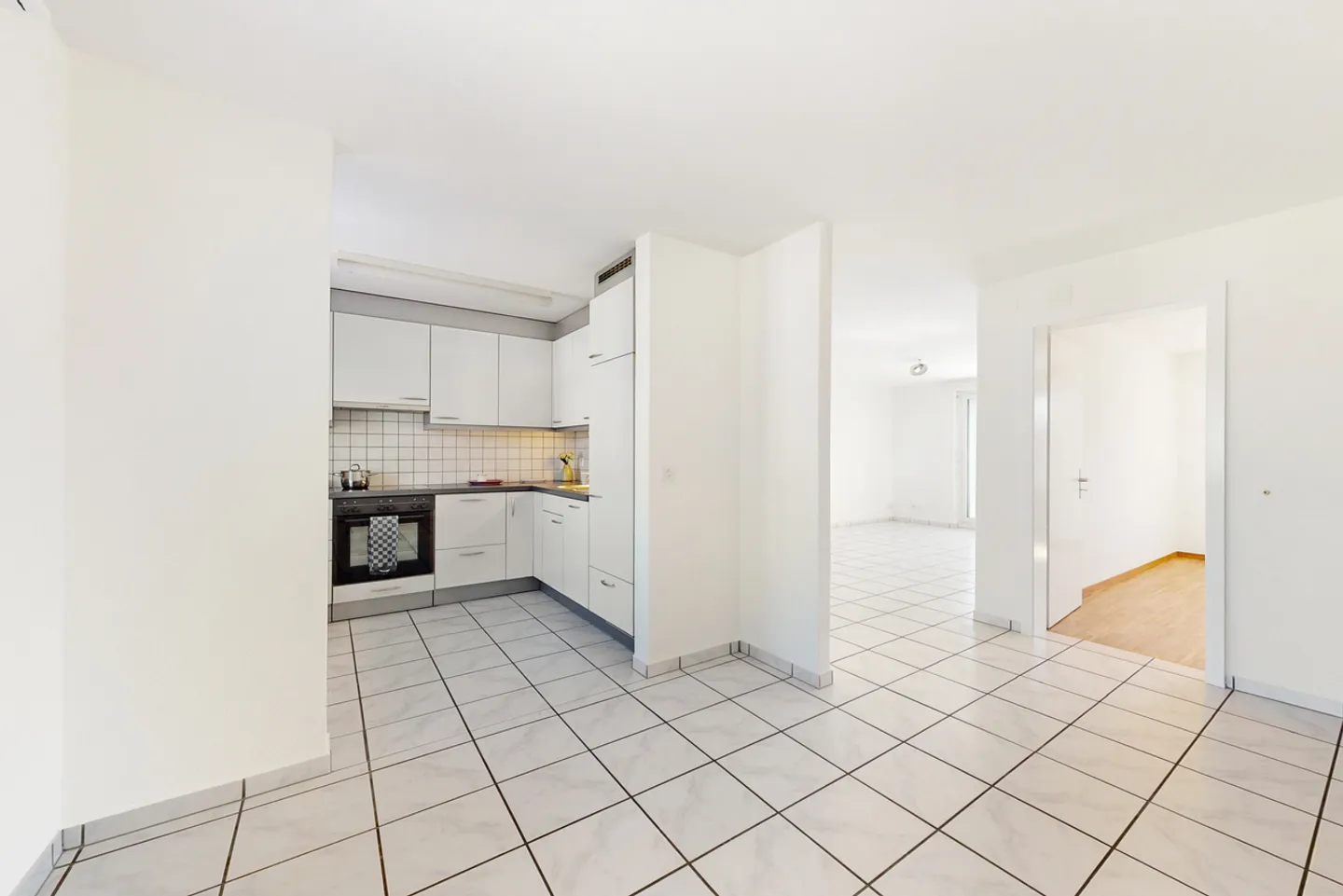 Appartement Familial Lumineux à Zuchwil - Photo 4 sur 11