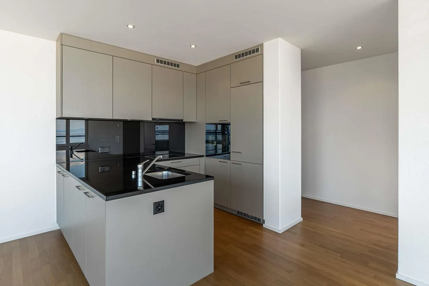 Wohnung mit Seeblick - Foto 2 von 8