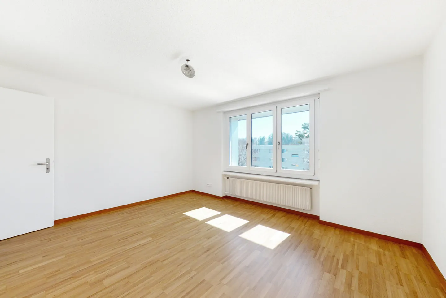 Appartement Familial Lumineux à Zuchwil - Photo 5 sur 11