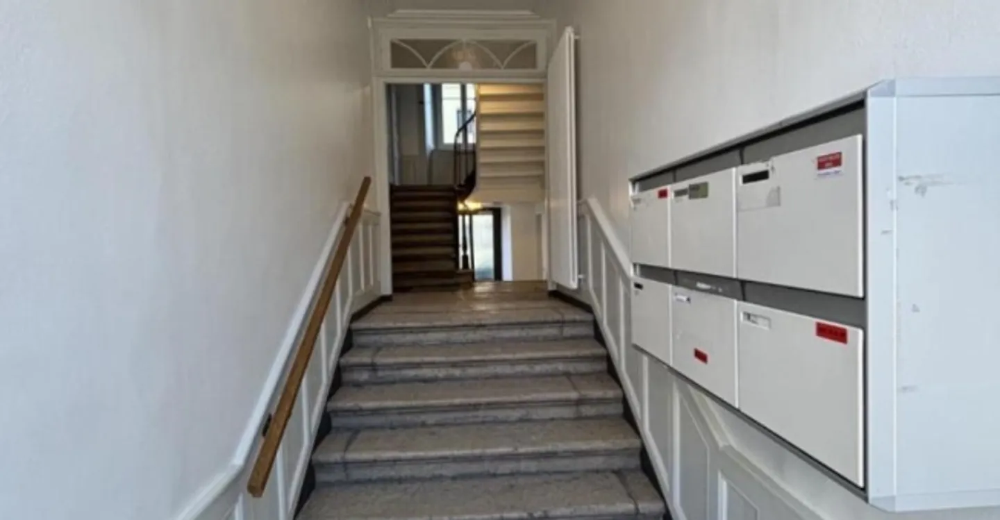 Ufficio Incantevole a La Chaux-de-Fonds - Foto 8 di 10