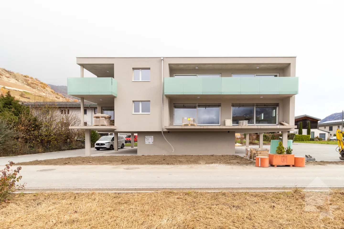 Ampio appartamento di 3,5 locali di 98 m2 con loggia - Foto 1 di 12