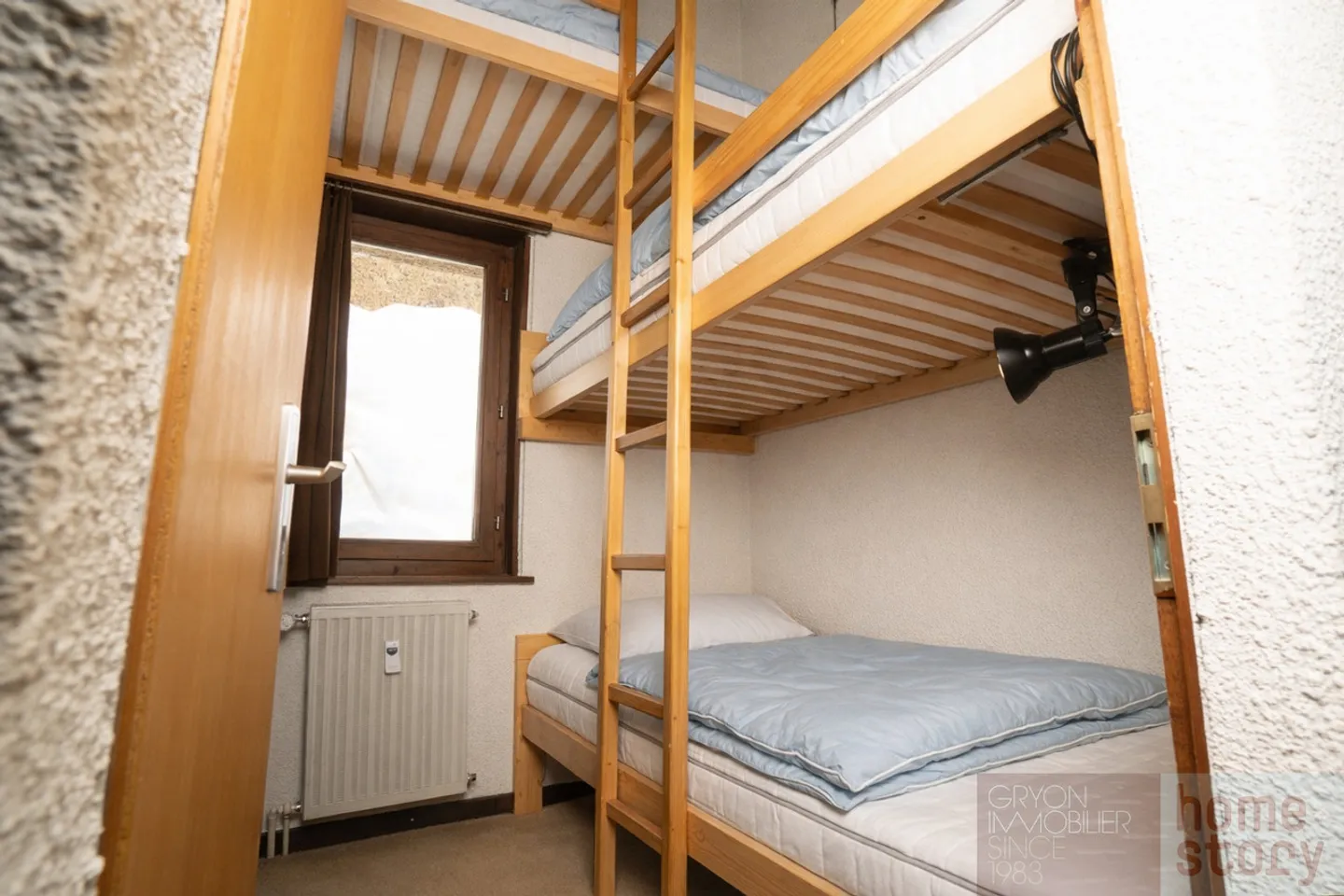 Duplex with fireplace and balcony in Gryon - Alpes des Chaux - Photo 3 of 10