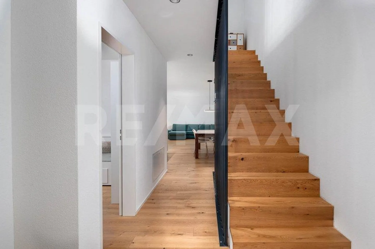 Moderna casa bifamiliare di 5,5 locali con giardino d'inverno - Foto 2 di 13