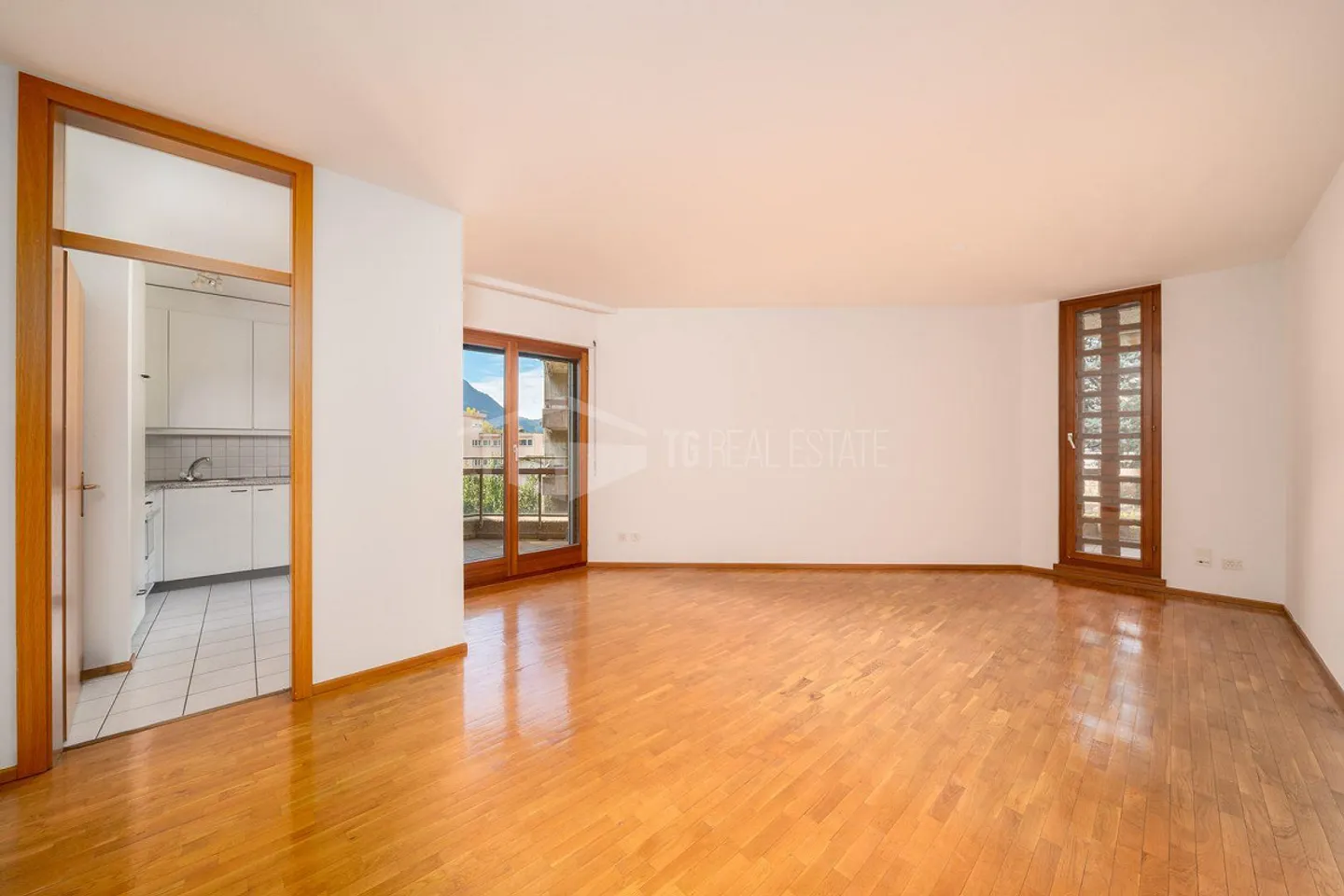 2,5-ZIMMER-WOHNUNG IN DER NÄHE DES BAHNHOFS - Foto 3 von 13