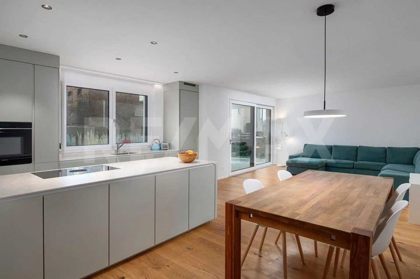 Moderna casa bifamiliare di 5,5 locali con giardino d'inverno - Foto 3 di 13